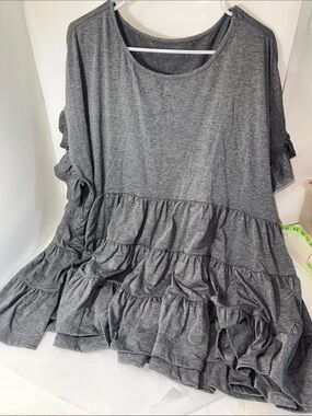 Gray t-shirt material ruffle shirt (darkish gray)